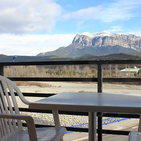 Pirineo Appartement *