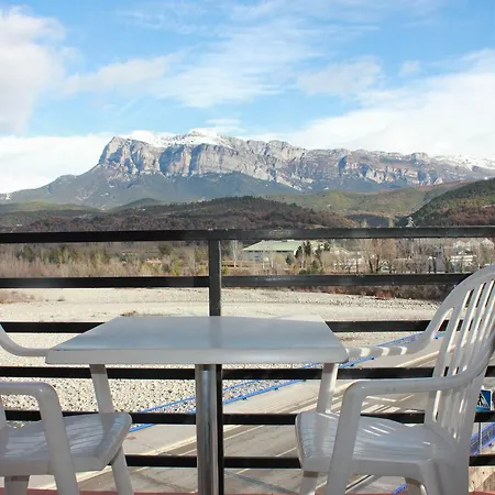 Pirineo Appartement *